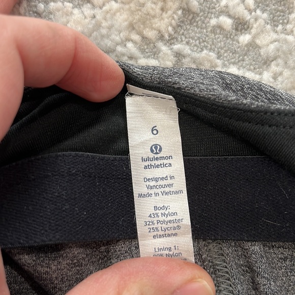 Lululemon Contour Tank Size 6 - Picture 3 of 5